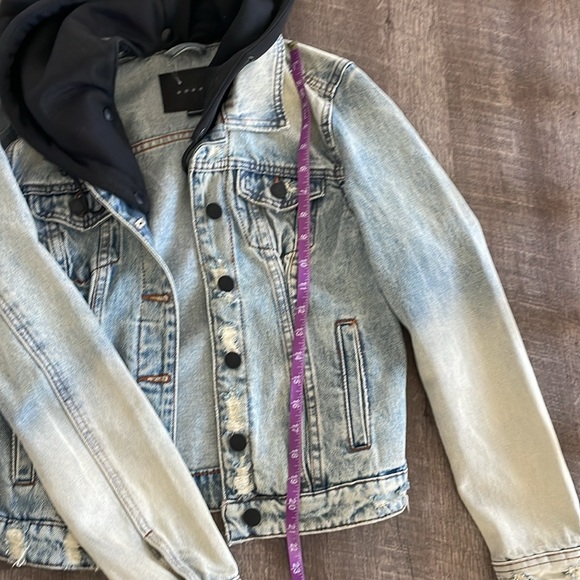 Like New - Blank NYC denim jacket with hood in Encounter, size small - Picture 6 of 14